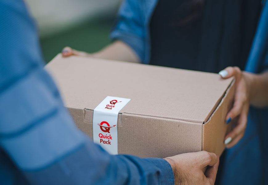 cleaning-service-during-work-PPTAZG5x